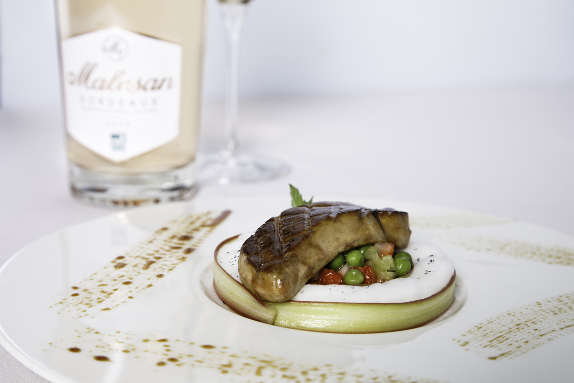 Escalope de foie gras poêlé aux fraises